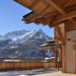 Vue panoramique sur la montagne, vue d'une terrasse