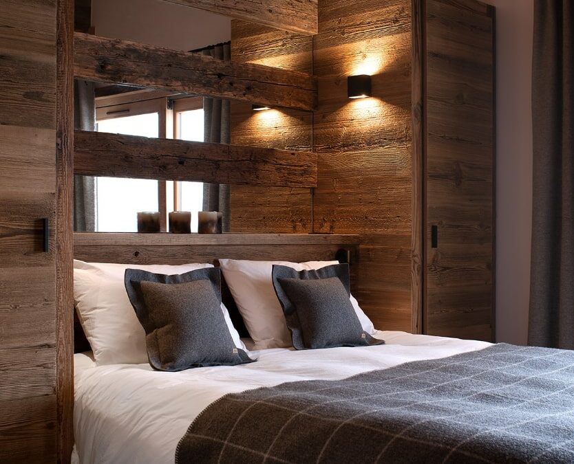 Chambre avec Ambiance chaleureuse et cosy pour cette chambre en mélèze.